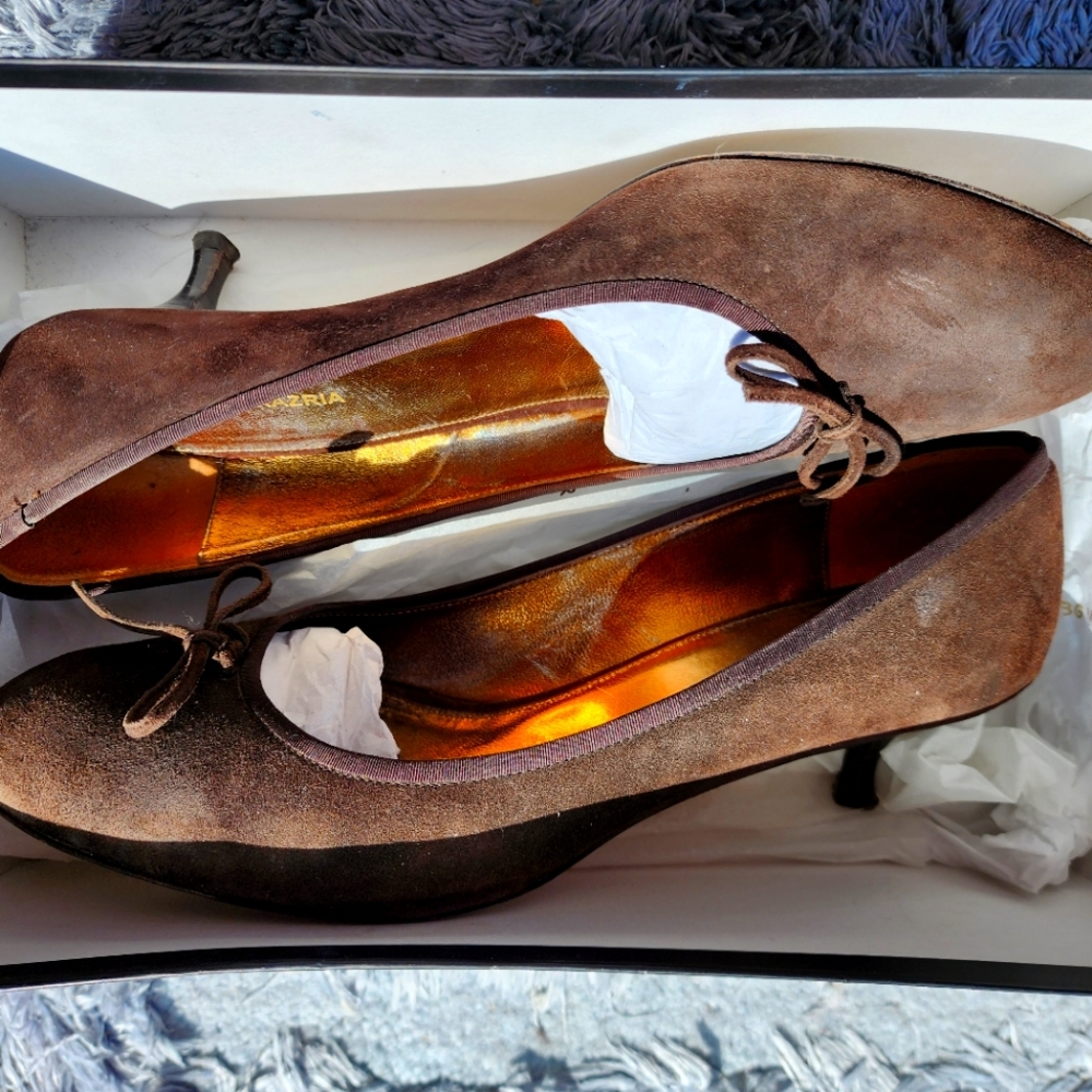 BCBG MaxAzria brown suede kitten heels